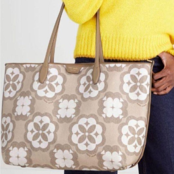 2 / KATE SPADE Sutton Spade Flower Monogram Coated Canvas Large Tote wri… - Picture 12 of 13